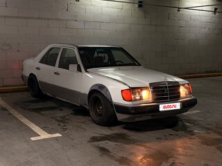 1992 Mercedes-Benz E-Класс 220 I (W124), белый, 200000 рублей, вид 3