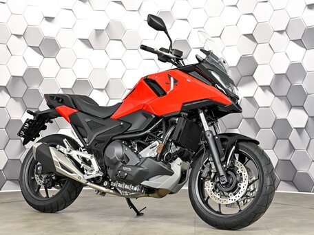 2026 Honda NC 750X, красный, 1477000 рублей, вид 1