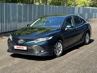 2019 Toyota Camry VIII (XV70), синий, 1900000 рублей, вид 3