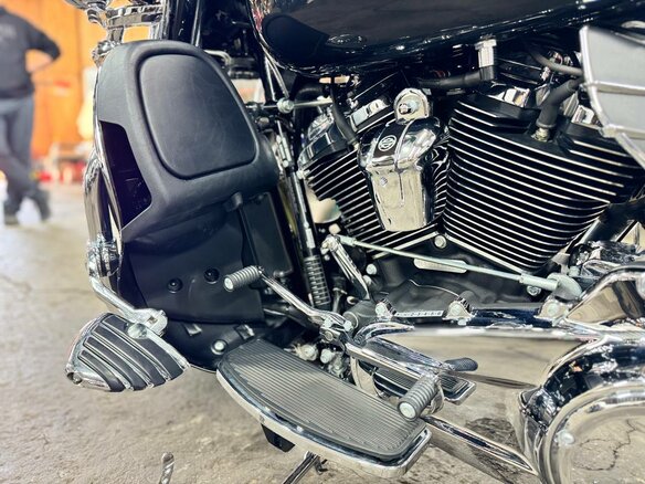 2018 Harley-Davidson Electra Glide, зелёный, 1690000 рублей - вид 20