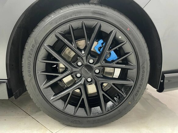 2026 Lynk & Co 07 GT I Рестайлинг, серый, 5690000 рублей - вид 32