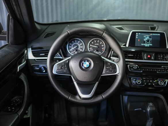 2017 BMW X1 28i xDrive II (F48), серый, 2349000 рублей - вид 8