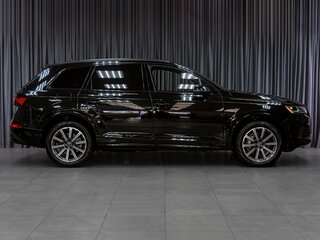 2021 Audi Q7 45 TFSI II (4M) Рестайлинг, чёрный, 6439000 рублей, вид 5