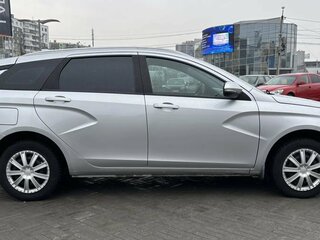 2020 Lada (ВАЗ) Vesta SW I, серебристый, 920000 рублей, вид 4