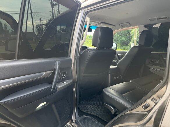2011 Mitsubishi Pajero IV Рестайлинг 1, коричневый, 2000000 рублей - вид 19