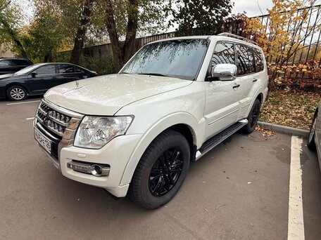 2019 Mitsubishi Pajero IV Рестайлинг 2, белый, 3800000 рублей, вид 3