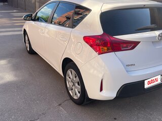 2014 Toyota Auris II, белый, 1450000 рублей, вид 5