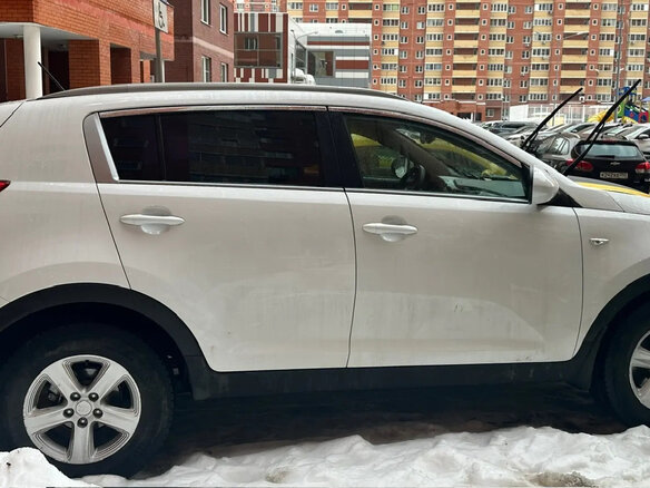 2014 Kia Sportage III Рестайлинг, белый, 1250000 рублей - вид 2