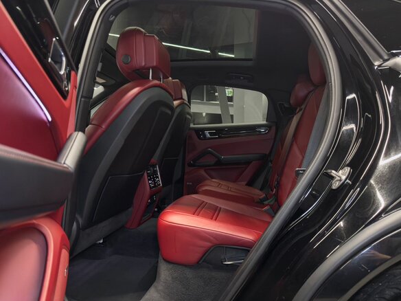 2021 Porsche Cayenne Coupé III, чёрный, 8500000 рублей - вид 27