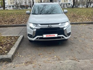 2022 Mitsubishi Outlander III Рестайлинг 3, белый, 2500000 рублей, вид 1