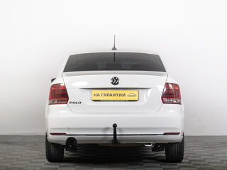 2017 Volkswagen Polo V Рестайлинг, белый, 949000 рублей, вид 4
