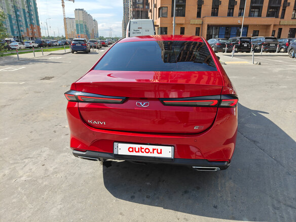 2023 Kaiyi E5, красный - вид 3