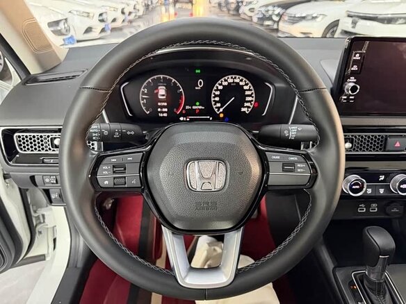 2022 Honda Civic XI, белый - вид 9