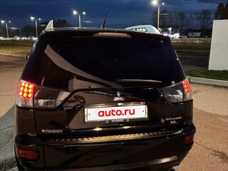 2011 Mitsubishi Outlander II Рестайлинг, чёрный, 999999 рублей, вид 4