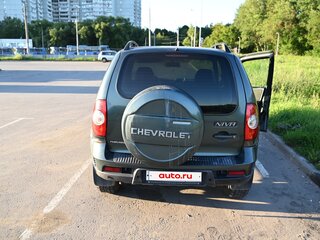 2013 Chevrolet Niva I Рестайлинг, серый, 550000 рублей, вид 4