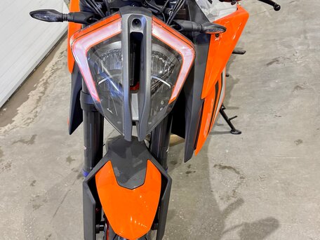 2022 KTM 1290 Super Duke R, оранжевый, 1599000 рублей, вид 5