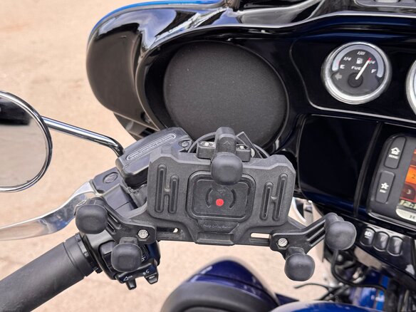 2017 Harley-Davidson Electra Glide, синий, 1800000 рублей - вид 13