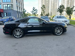 2021 Ford Mustang VI Рестайлинг, чёрный, 1999000 рублей, вид 5
