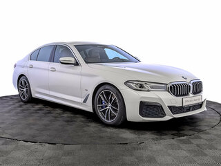 2021 BMW 5 серии 520i VII (G30/G31/G38) Рестайлинг, белый, 4600000 рублей, вид 3