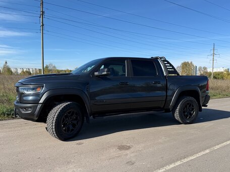 2024 Ram 1500 RHO V Рестайлинг, серый, 10890000 рублей, вид 4