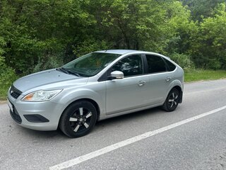 2010 Ford Focus II Рестайлинг, серебристый, 600000 рублей, вид 2