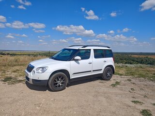 2012 Skoda Yeti I, белый, 950000 рублей, вид 2