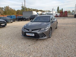2022 Toyota Camry VIII (XV70) Рестайлинг, белый, 3870000 рублей, вид 1