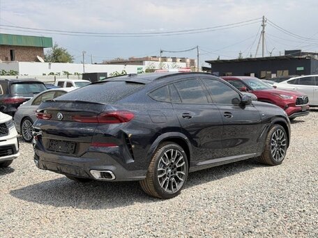 2026 BMW X6 40i III (G06) Рестайлинг, серый, 12480000 рублей, вид 3