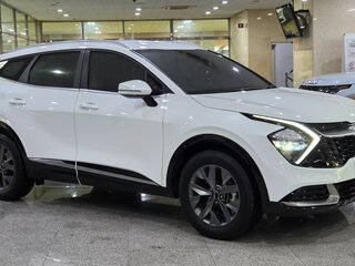 2022 Kia Sportage V, белый, 2490000 рублей, вид 3