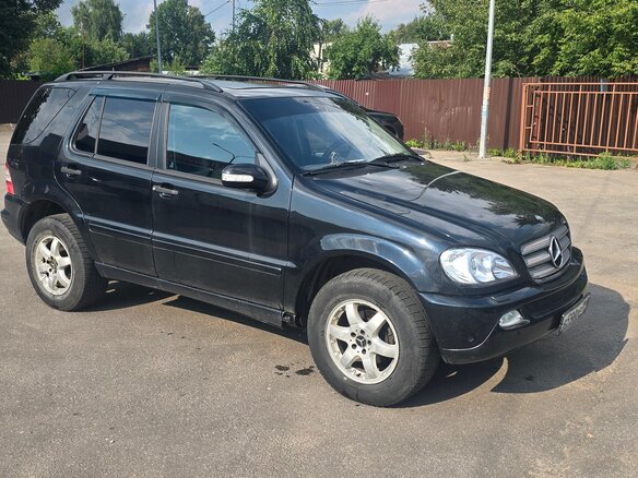 2003 Mercedes-Benz M-Класс 350 I (W163) Рестайлинг, чёрный - вид 2