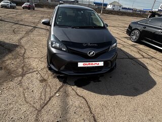 2015 Toyota Vitz III (XP130) Рестайлинг, серый, 780000 рублей, вид 1
