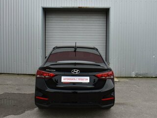 2017 Hyundai Solaris II, чёрный, 949000 рублей, вид 5