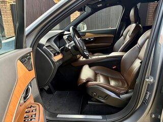 2019 Volvo XC90 II Рестайлинг 1, серебристый, 3690000 рублей, вид 2