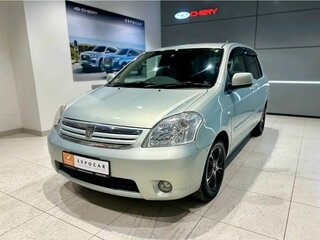 Toyota Raum II
