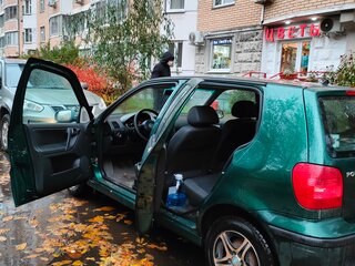 2000 Volkswagen Polo III Рестайлинг, зелёный, 260000 рублей, вид 3