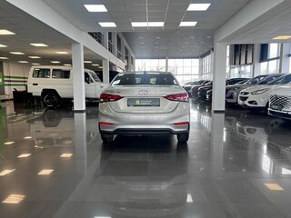 2017 Hyundai Solaris II, бежевый, 1420000 рублей, вид 4