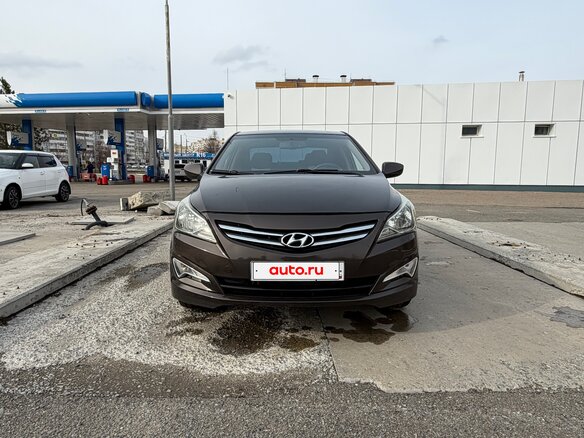 2015 Hyundai Solaris I Рестайлинг, коричневый - вид 1