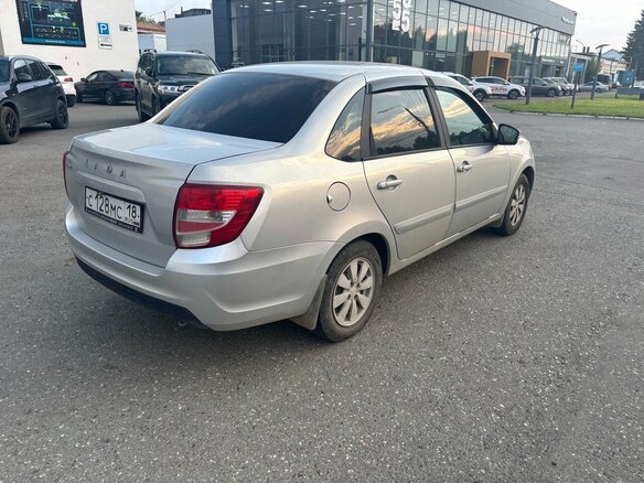 2018 Lada (ВАЗ) Granta I Рестайлинг, серебристый, 670000 рублей - вид 5