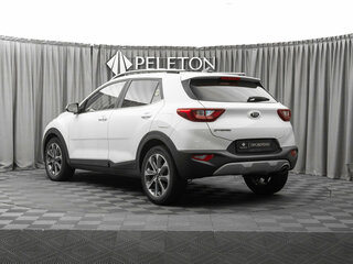 2019 Kia Stonic I, белый, 1770000 рублей, вид 4