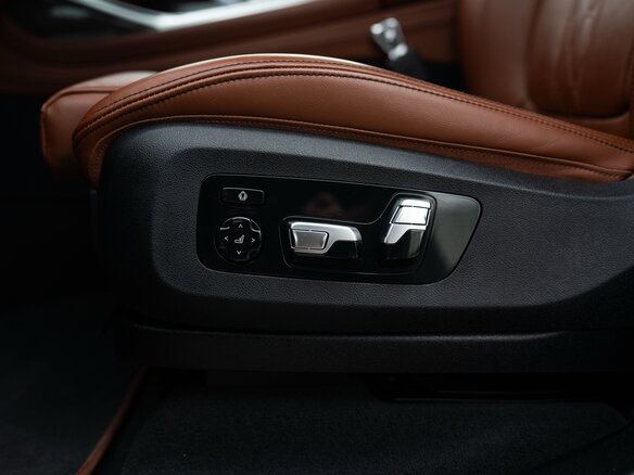 2023 BMW X7 40d I (G07) Рестайлинг, чёрный, 13000000 рублей - вид 16