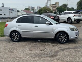 2010 Kia Rio II Рестайлинг, серебристый, 425000 рублей, вид 3