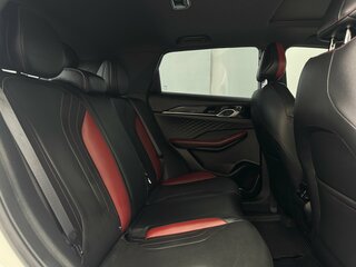 2022 Geely Binyue I Рестайлинг, белый, 1882400 рублей, вид 4