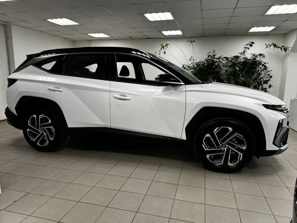 2026 Hyundai Tucson L IV Рестайлинг, белый, 4150000 рублей - вид 4