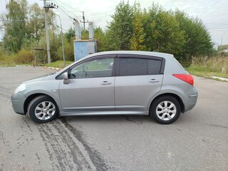 2013 Nissan Tiida I Рестайлинг, серый, 695000 рублей, вид 4