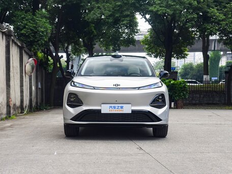2026 Changan Qiyuan Q05 40.3 kWh II, серебристый, 2050000 рублей, вид 2