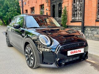 2021 Mini Hatch Cooper S III (F55/F56) Рестайлинг 2, чёрный, 3365000 рублей, вид 3