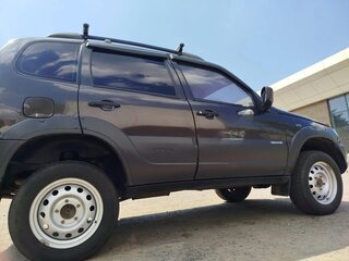 2013 Chevrolet Niva I Рестайлинг, коричневый, 580000 рублей, вид 3