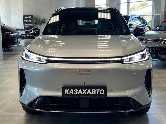 2026 Geely Galaxy M7, серебристый - вид 7