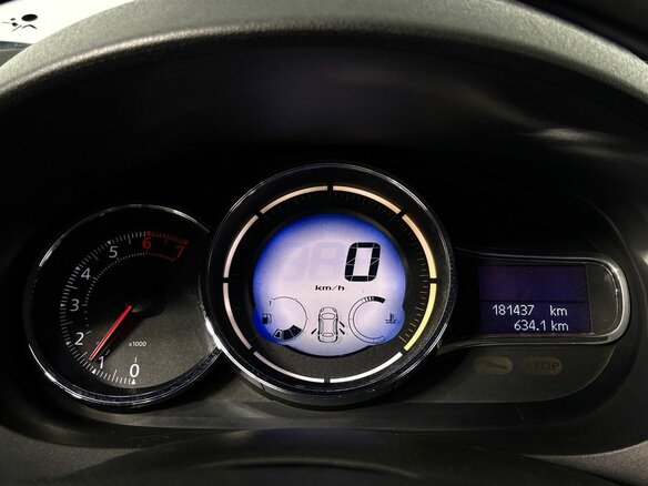 2013 Renault Fluence I Рестайлинг, белый, 970000 рублей - вид 9