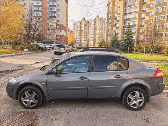 2007 Renault Megane II Рестайлинг, серый, 350000 рублей - вид 12